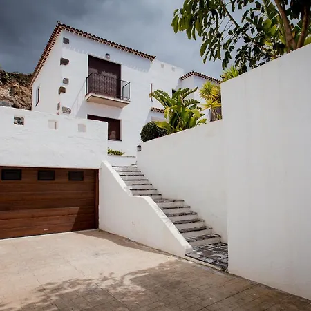 With Heated Private Pool And Exotic Garden