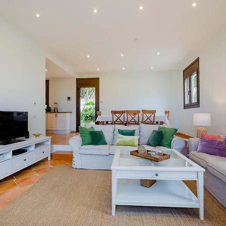 With Heated Private Pool And Exotic Garden فيلة *