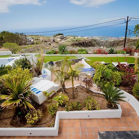 With Heated Private Pool And Exotic Garden فيلة