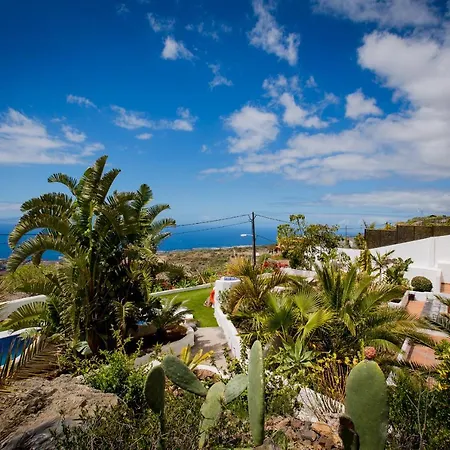 With Heated Private Pool And Exotic Garden *