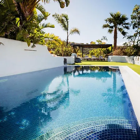 With Heated Private Pool And Exotic Garden فيلة *